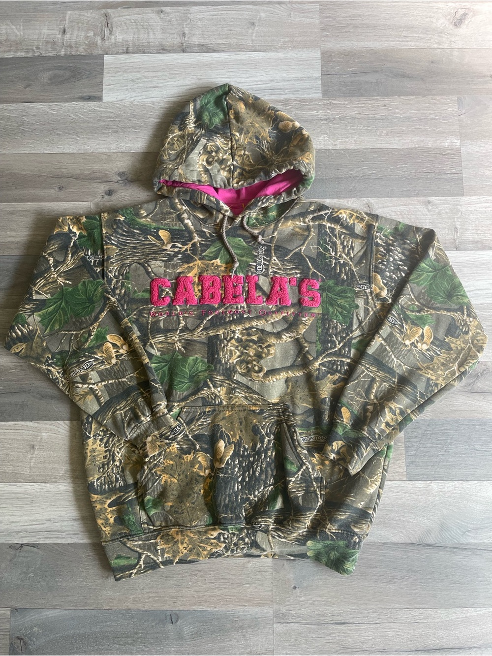 Cabelas Seclusion 3D Camo Pink Chenille Logo Hoodie Sweatshirt Medium